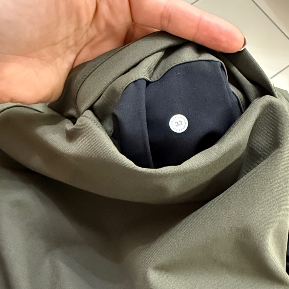 LULULEMON Men’s deep green pants Commission Pant Classic size 33‎ - Picture 16 of 16